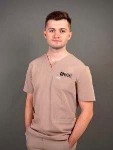Dr Aleksander